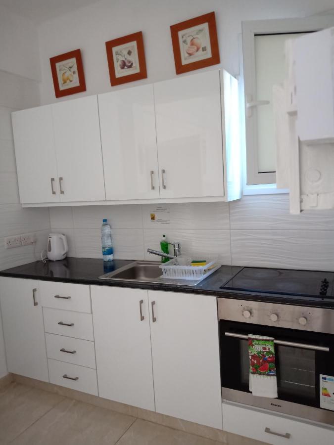 1 Bedroom Apartment Ларнака Экстерьер фото